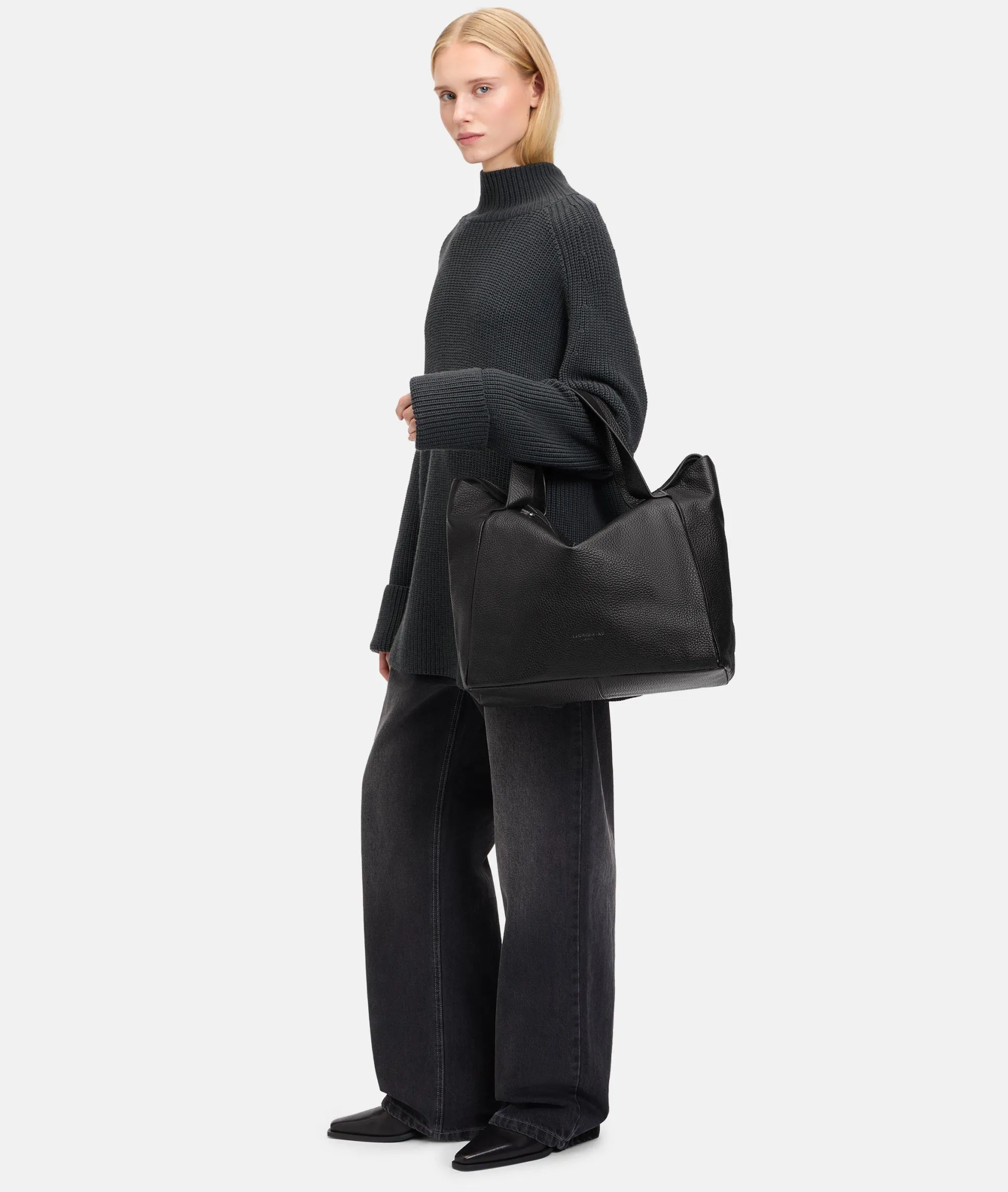 Satchel L